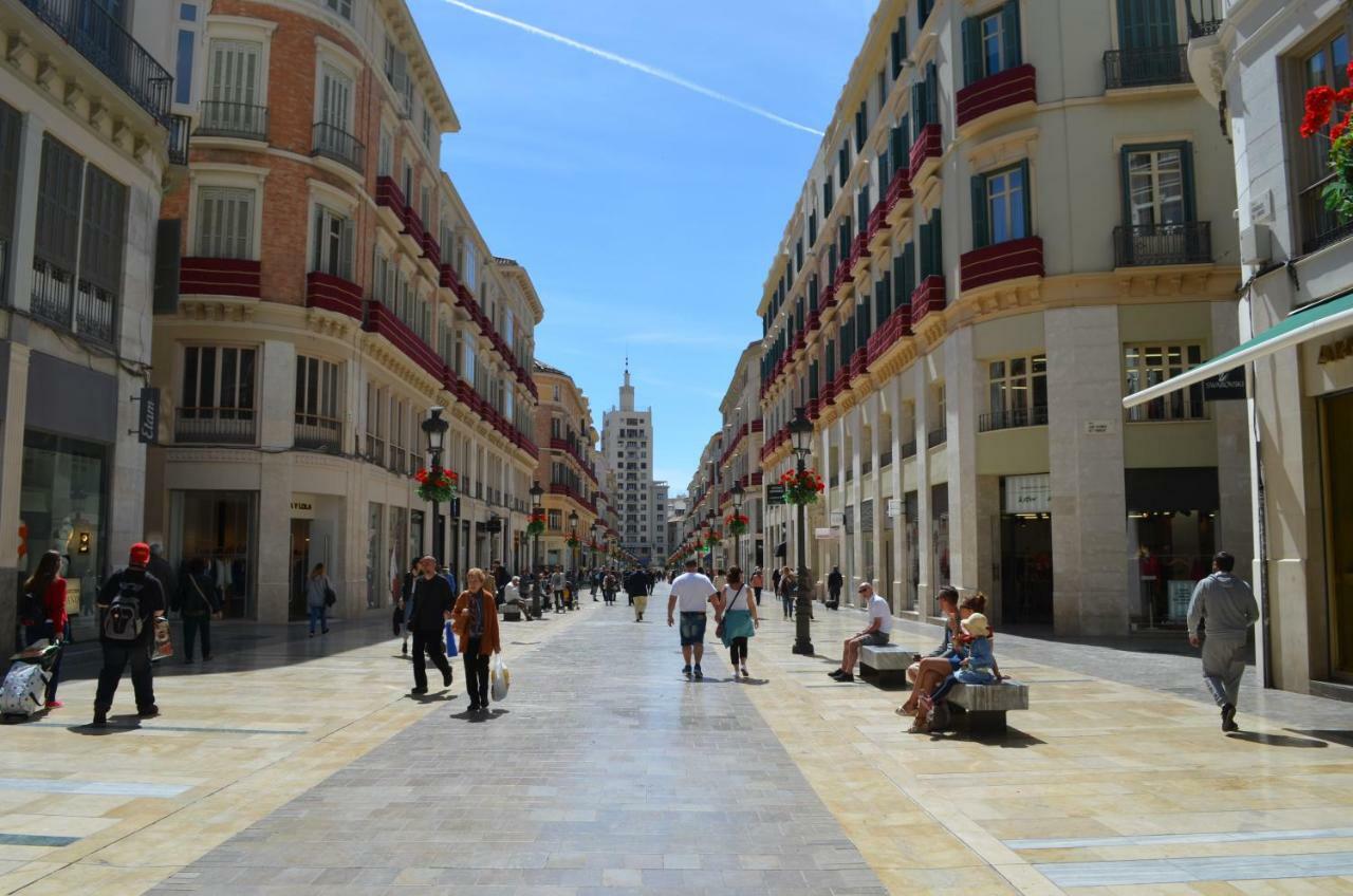 Homely Malaga Plaza Montano Exterior photo
