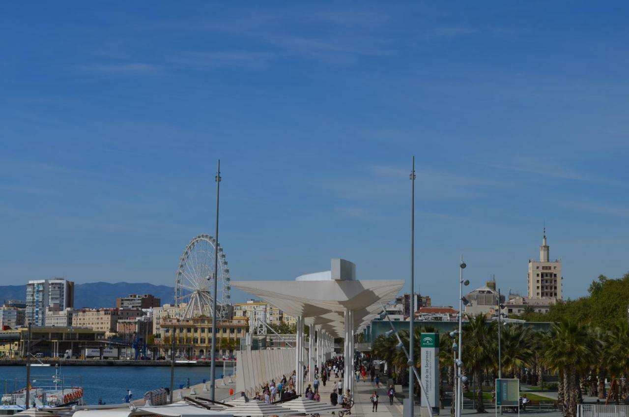 Homely Malaga Plaza Montano Exterior photo